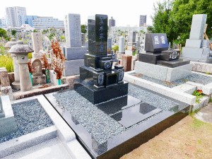 外柵墓石ともにインパラブルー