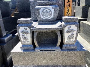 水鉢・家紋彫刻　花立・蓮