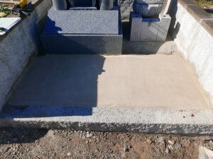 草の生えない土、防草土施工